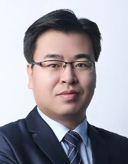 王震